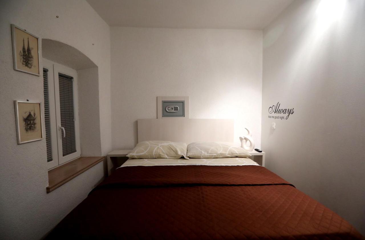Apartment Secret Life Szybenik Zewnętrze zdjęcie